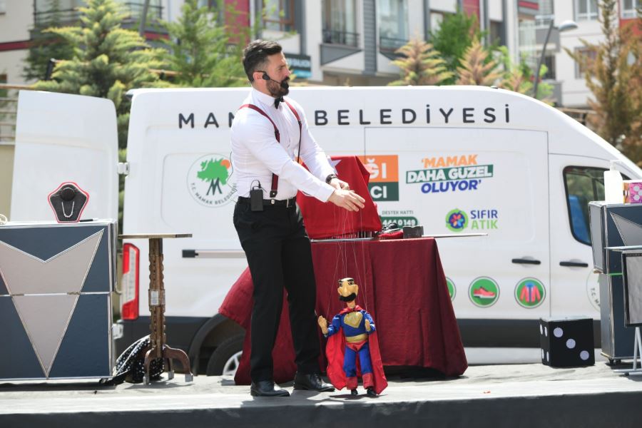 Mamak Belediyesi’nden İhtiyaç Sahibi  Çocuklara Bayramlık Hediye Çeki 