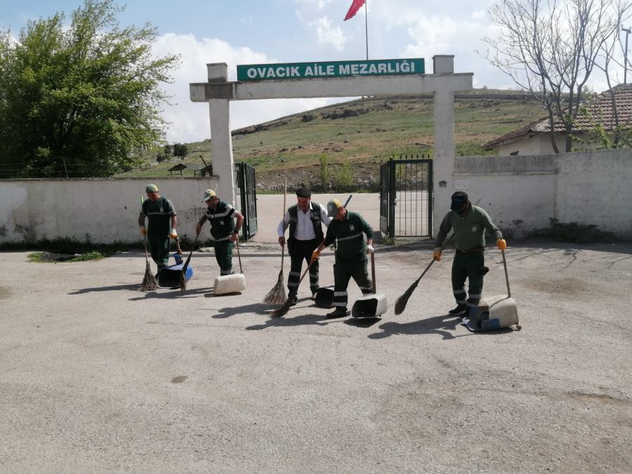 BAYRAM ÖNCESİ MEZARLIK TEMİZLİĞİ 