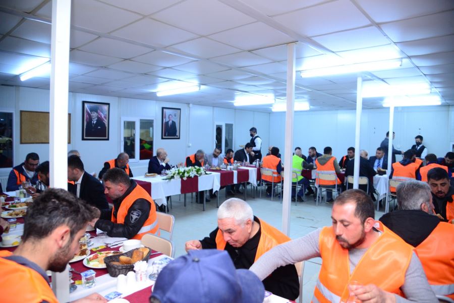 Kahramankazan-Ankara yolundaki  çalışmalar sahurda masaya yatırıldı