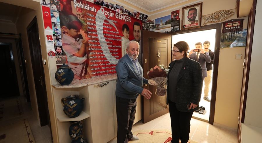 Bakan Derya Yanık