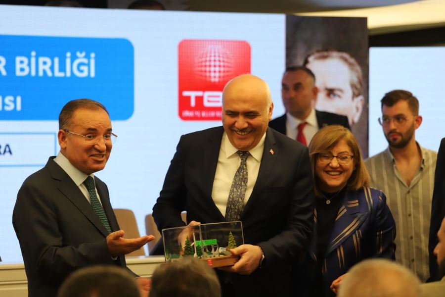 Kızılcahamam Belediyesi’ne “ATIKBÜS” Ödülü