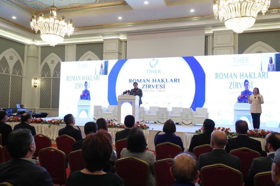 Aile ve Sosyal Hizmetler Bakanı Derya Yanık,  Roman Hakları Zirvesi