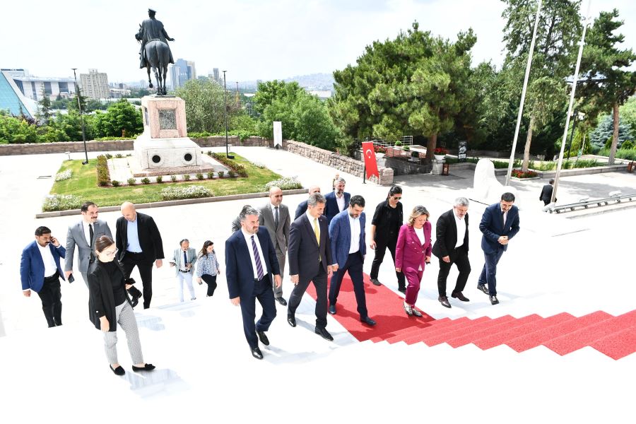Belediye Başkanlarından Etnografya Müzesine Ziyaret