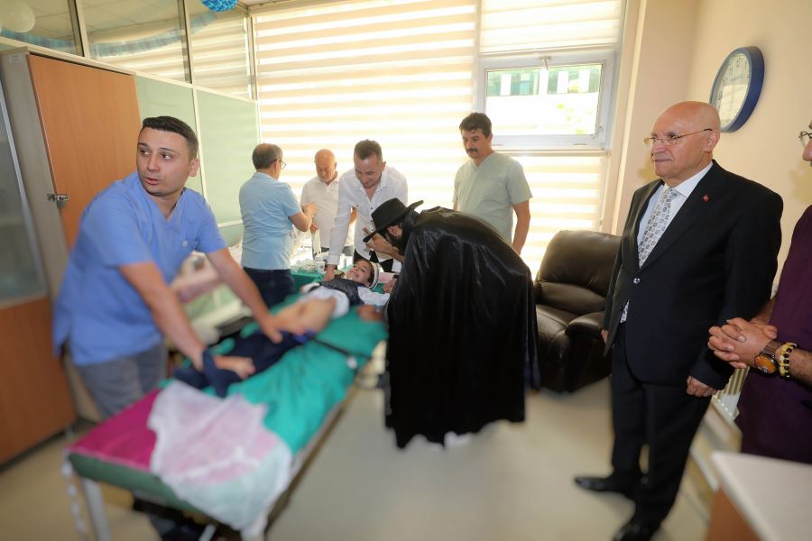 Yenimahalle’nin minikleri sünnet oldu