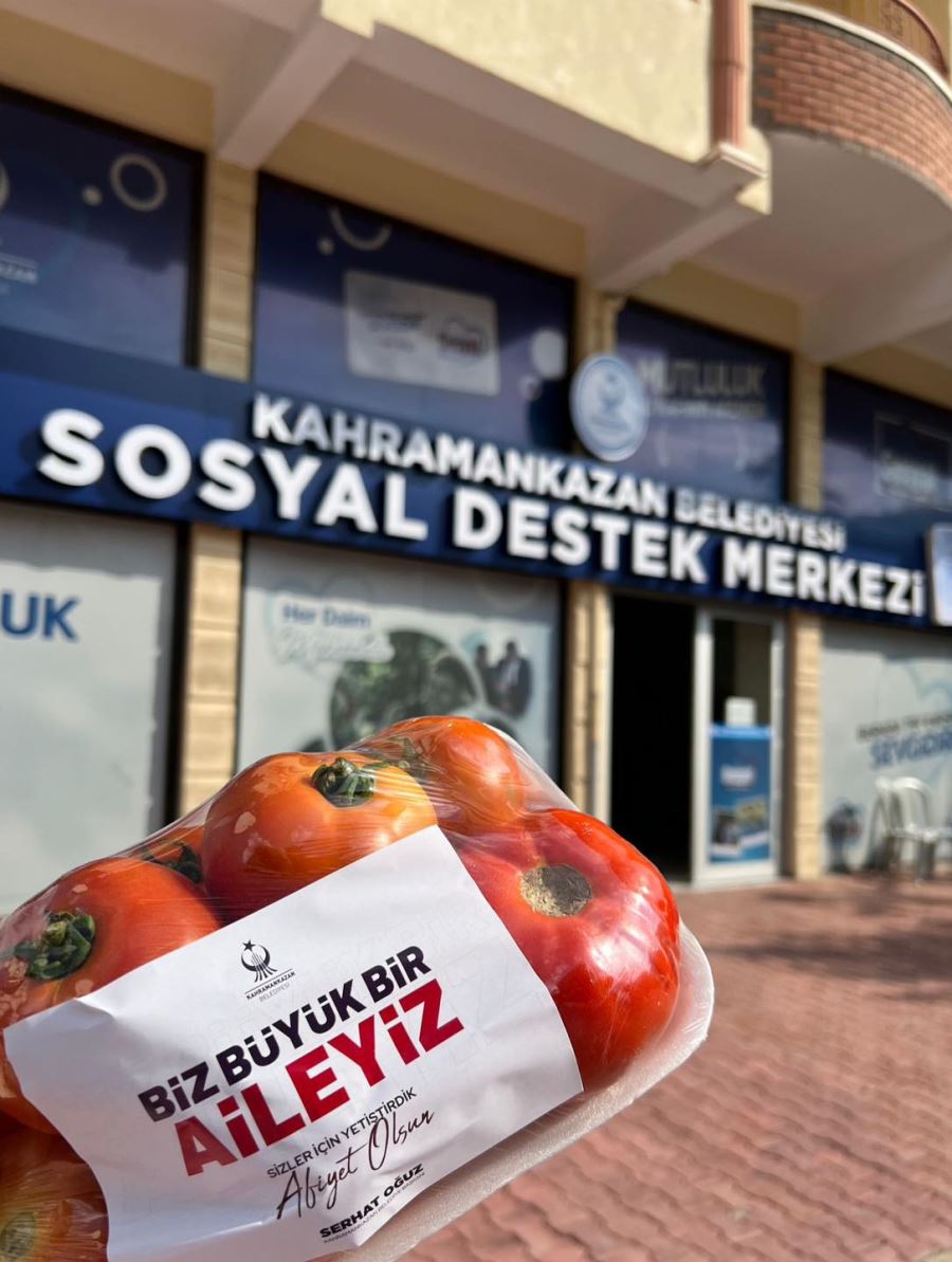İhtiyaç sahipleri için gönüllü  olarak sebze meyve yetiştirdiler