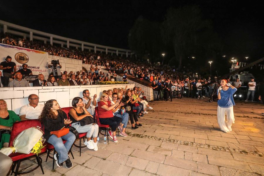 Binlerce Yenimahalleli Vedat Dalokay’da buluştu