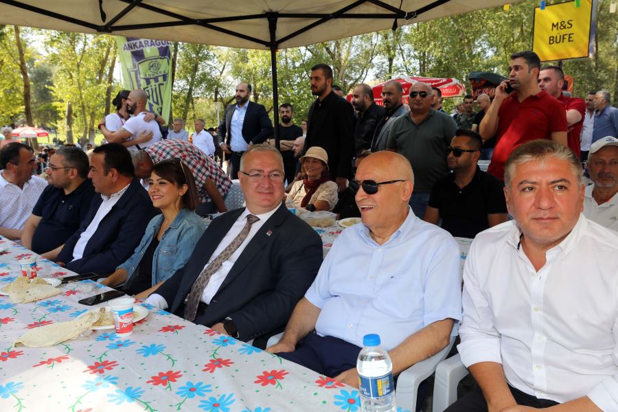 Geleneksel Divriği Pilav ve  Kültür Şenliği Yakacık’ta yapıldı