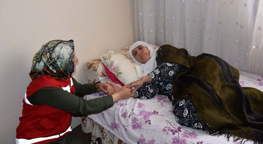Yaşlı Destek Programı’nın (YADES) kapsamını genişletiliyor