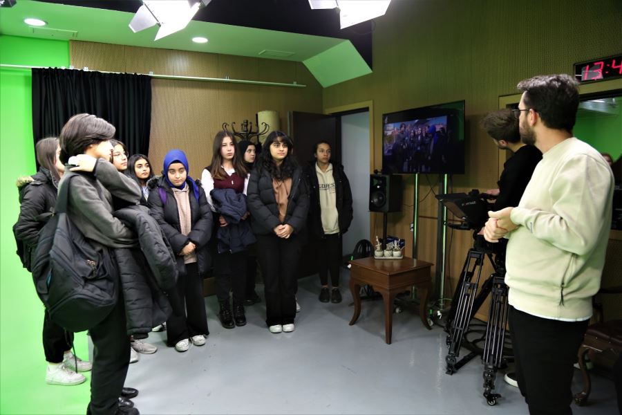 LİSE ÖĞRENCİLERİNE RADYO  VE TV YANCILIĞI ANLATILDI