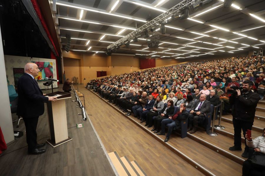 Yenimahalle’nin geleneksel Tiyatro Festivali başladı