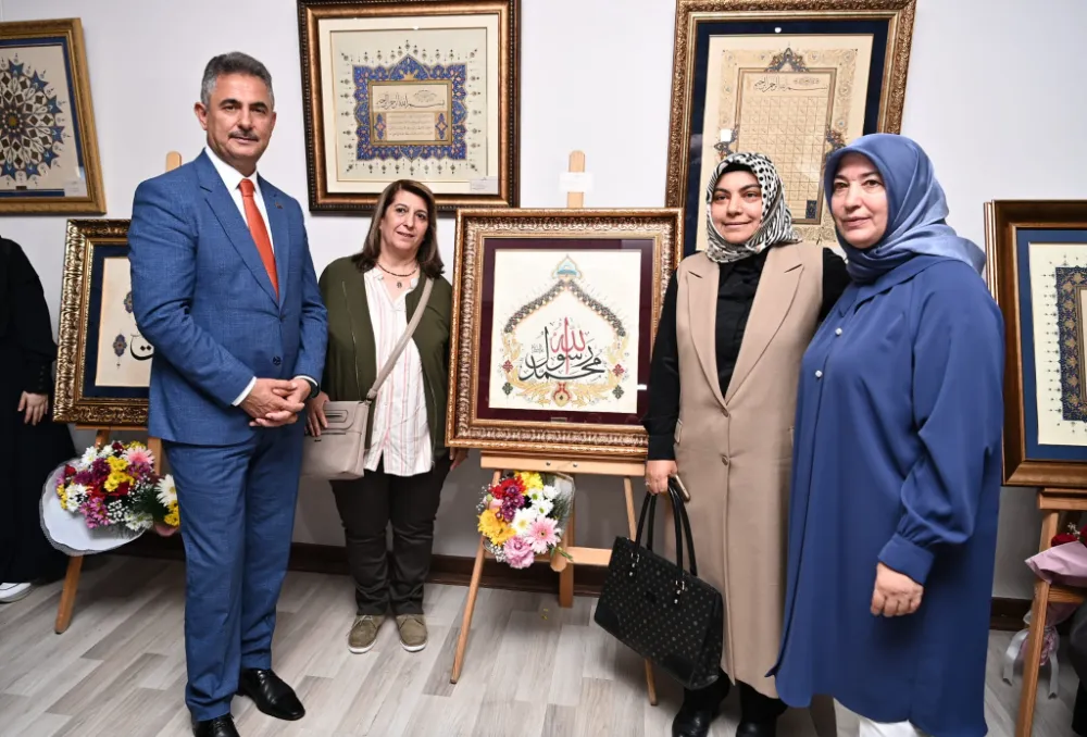Sanatseverler Tezhip Sergisinde Buluştu