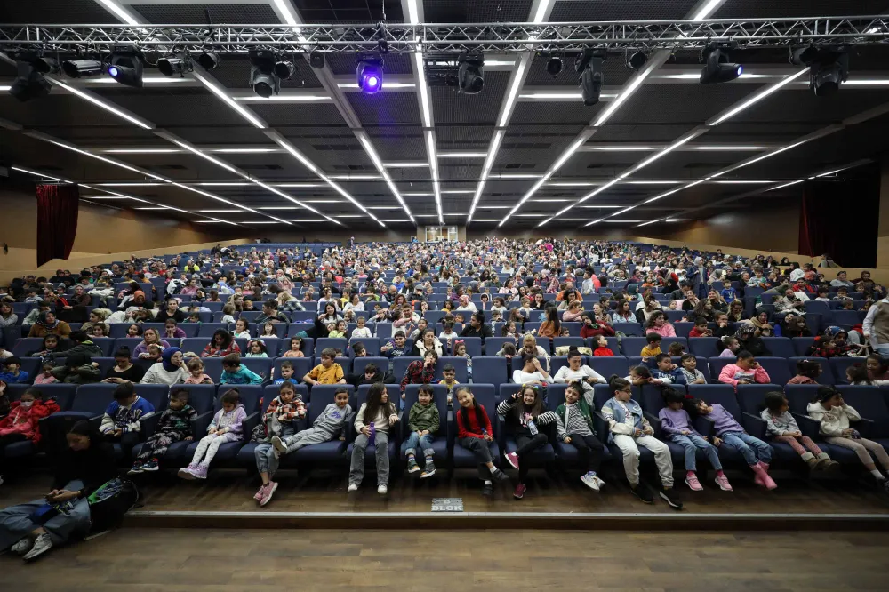 Yenimahalle’de Çocuk Tiyatroları Festivali başladı