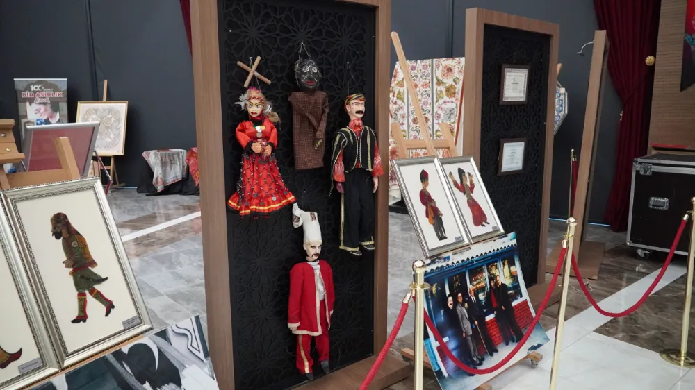 MİNİK ÖĞRENCİLER SANAT GALERİSİ’NDE KARAGÖZ OYUNUYLA TANIŞTI