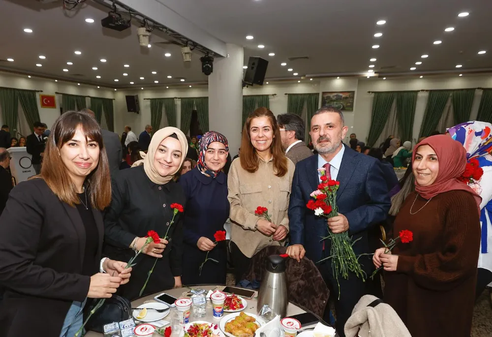 SİNCAN’DA ÖĞRETMENLER GÜNÜ COŞKUSU YAŞANDI