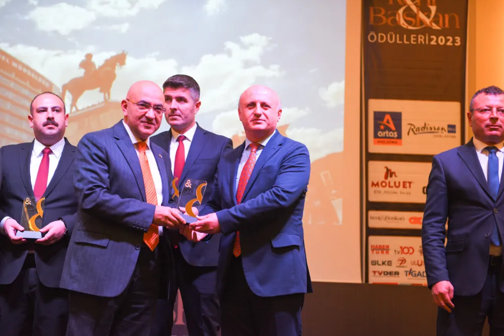 Başkan Murat Köse’ye Ödül 