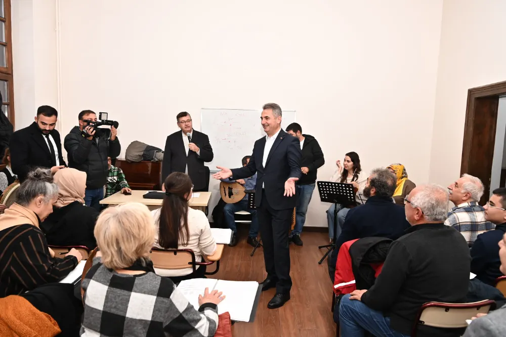 Musiki Muallim Mektebi’nde Ücretsiz Müzik Kursu
