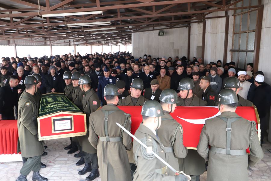 Depremde hayatını kaybeden Şehit Baba oğlu ile  birlikte Kızılcahamam’da son yolculuğuna uğurlandı