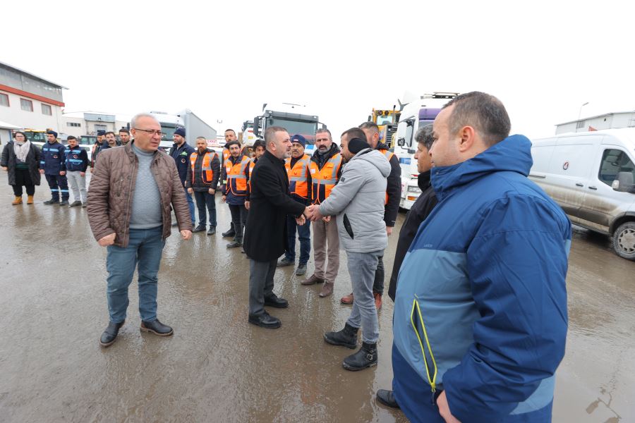 SİNCAN BELEDİYESİNDEN DEPREM  BÖLGELERİNE YARDIM ELİ