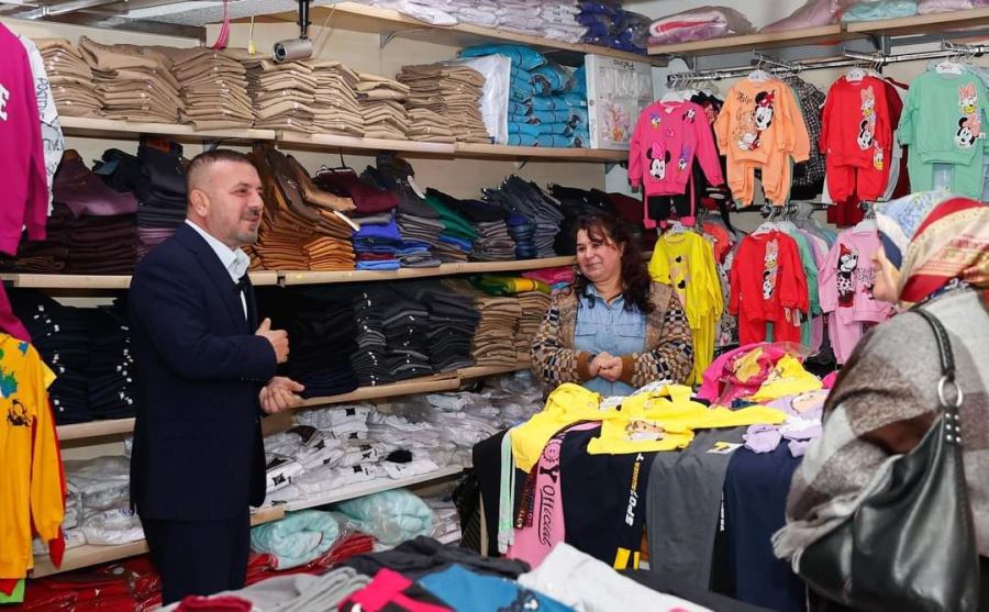 BAŞKAN ERCAN RAMAZAN’DA DA ESNAFIN YANINDA