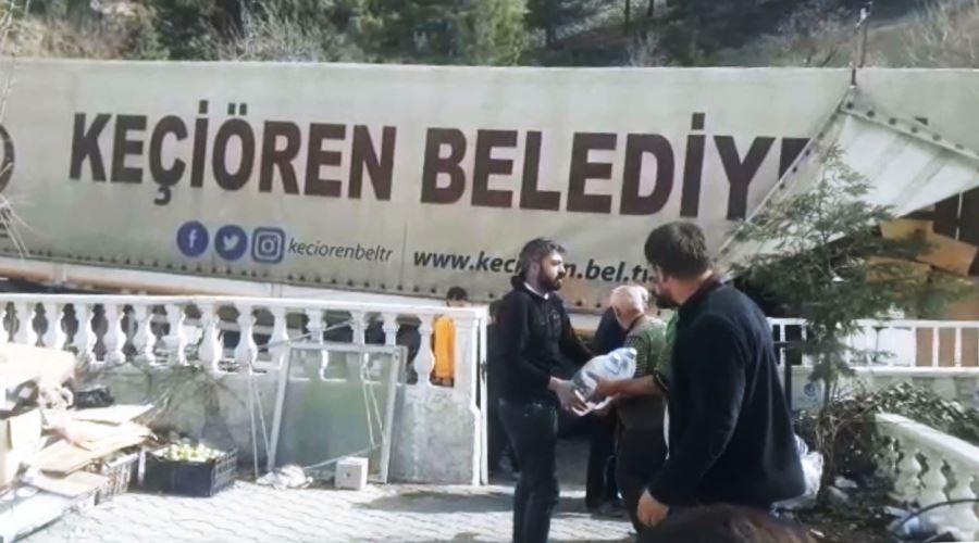 KEÇİÖREN BELEDİYESİ TIRLAR DOLUSU SU GÖNDERİYOR