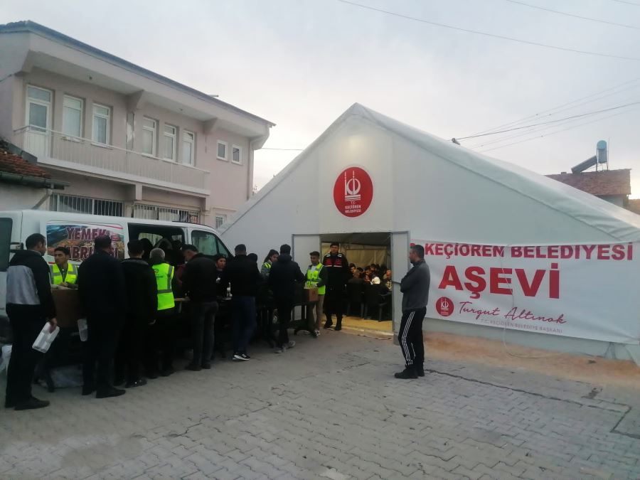 KEÇİÖREN BELEDİYESİNDEN ÜÇ BÖLGEDE İFTAR HİZMETİ 