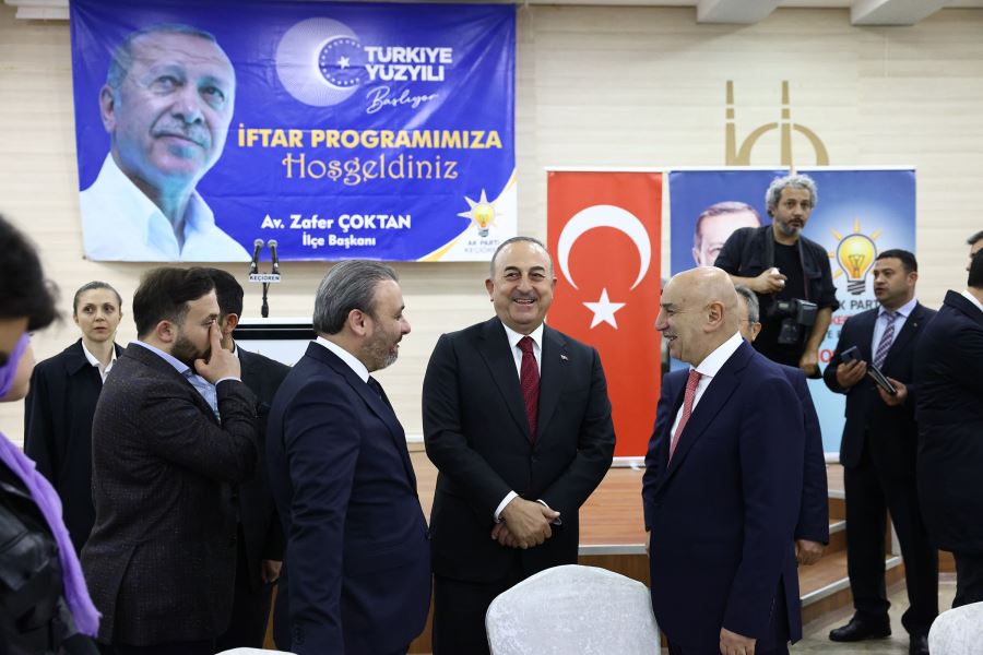 BAKAN ÇAVUŞOĞLU’NUN KATILIMIYLA HEM İFTAR HEM GENÇLİK BULUŞMASI 
