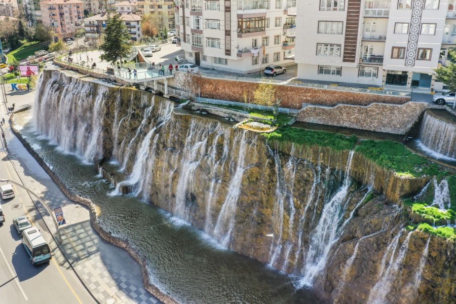 KEÇİÖREN ŞELALESİ DAHA BERRAK ÇAĞLIYOR