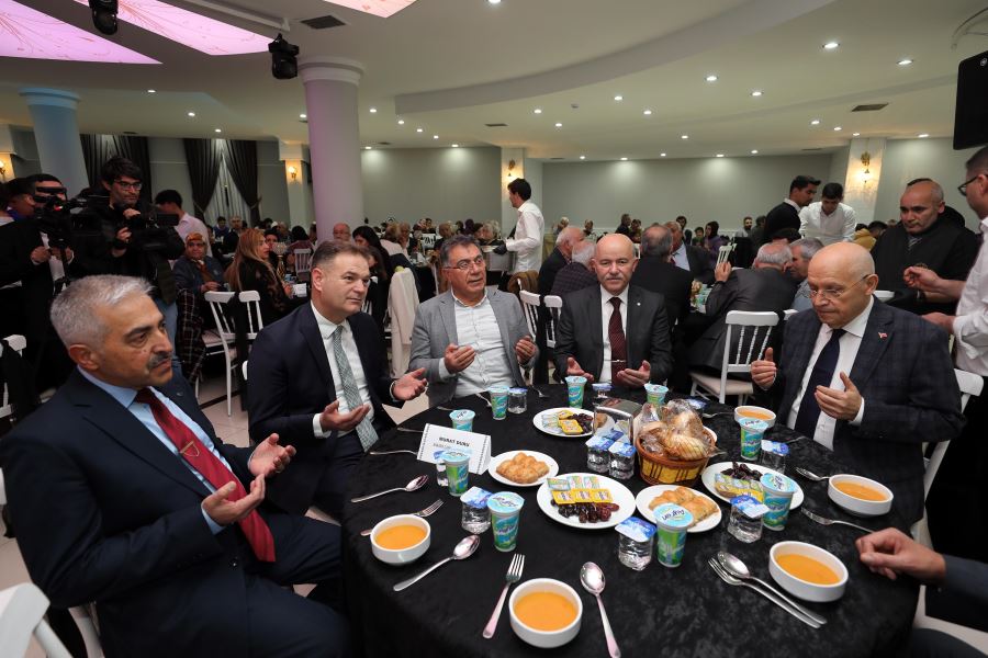 Yaşar, Kayserili vatandaşlarla iftarda buluştu