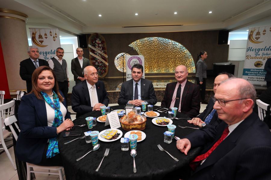 Afyonlular iftarını Yenimahalle’de açtı