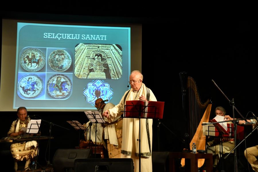 Mamak Zamanın Sesine Kulak Verdi