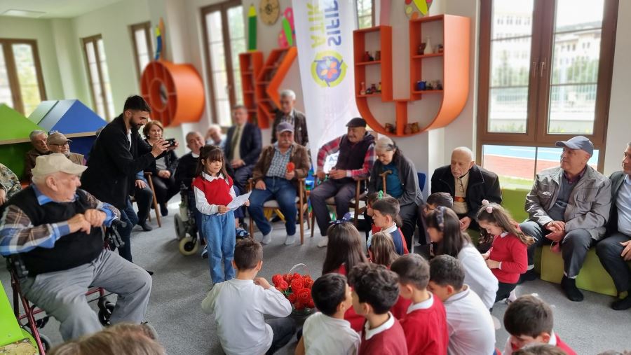 Huzurevi sakinleri huzurlu bir gün geçirdi