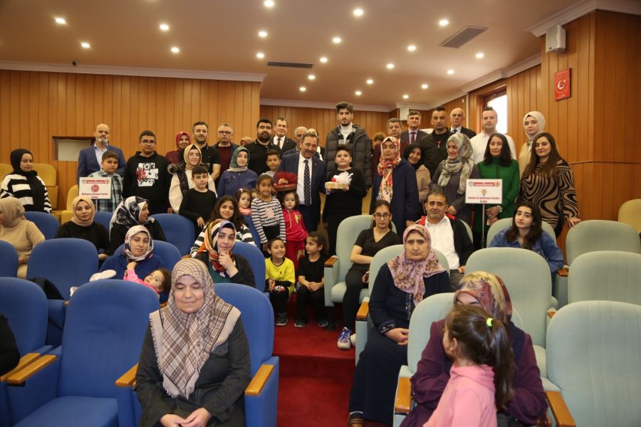 DEPREMZEDELERDEN DEMİREL’E TEŞEKKÜR ZİYARETİ