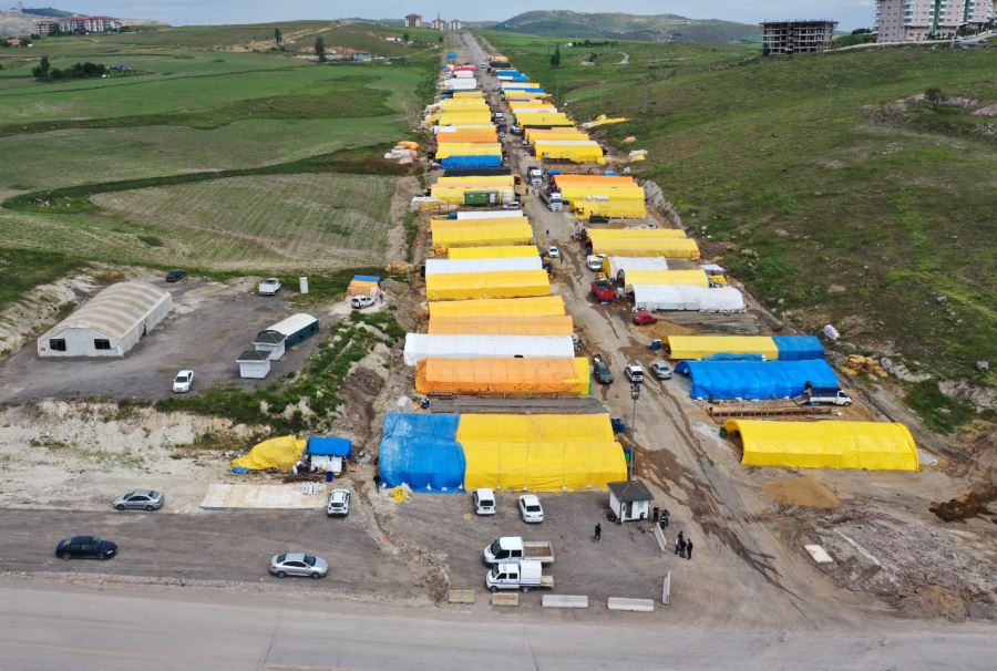 KEÇİÖREN’DE KURBAN PAZARI  KURULDU, SATIŞLAR BAŞLADI 