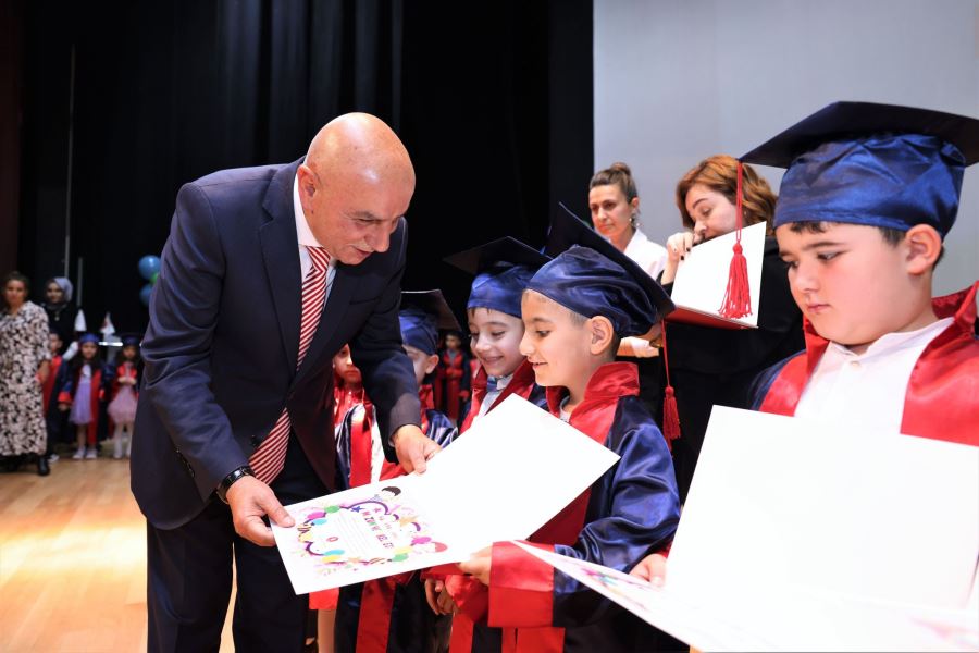 GÜL KREŞ ADASI’NIN MİNİK  ÖĞRENCİLERİ MEZUN OLDU