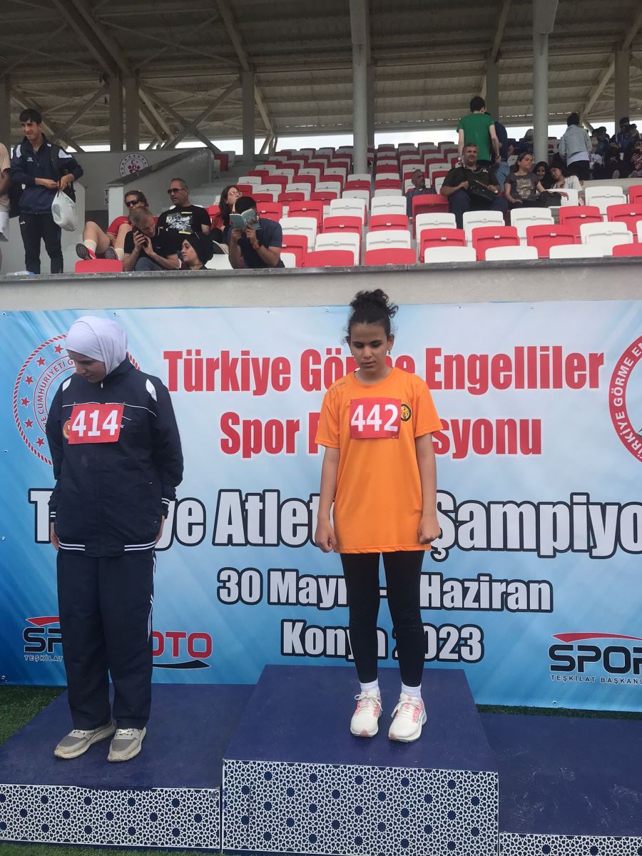 Yenimahalle Konya’da madalyaları topladı