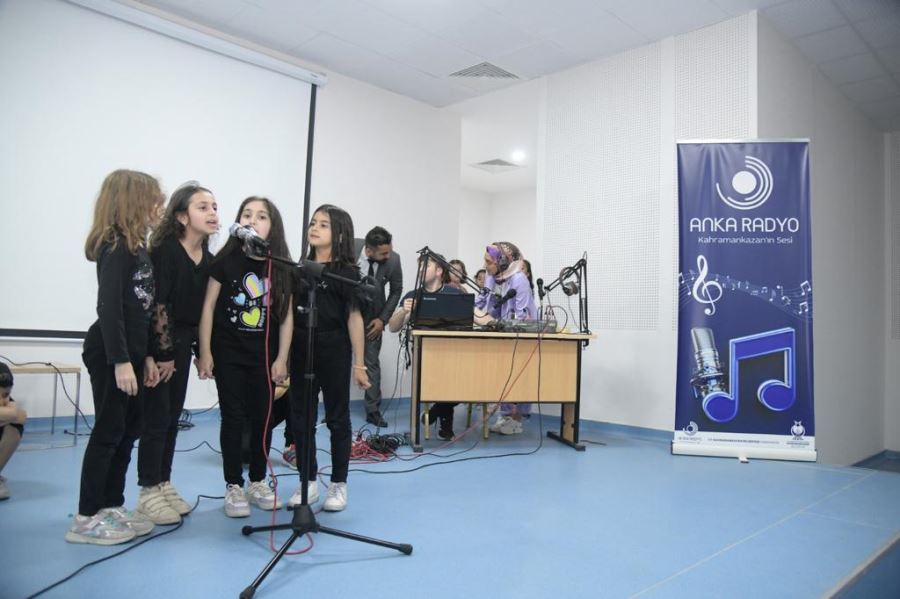ANKA RADYO’DA BİR İLK 