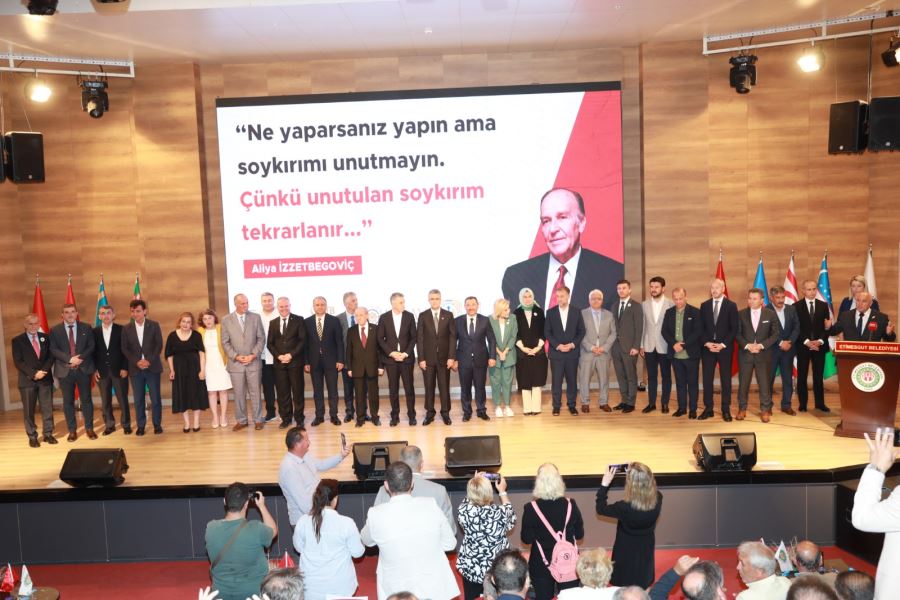 SREBRESNİSTA SOYKIRIMI UNUTULMADI