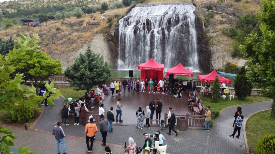 KEÇİÖREN’DE PARK KONSERLERİ BAŞLADI