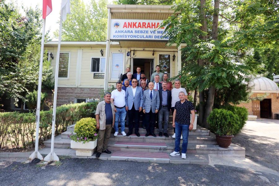 Başkan Yaşar, Toptancı Hali  esnafının sorunlarını dinledi
