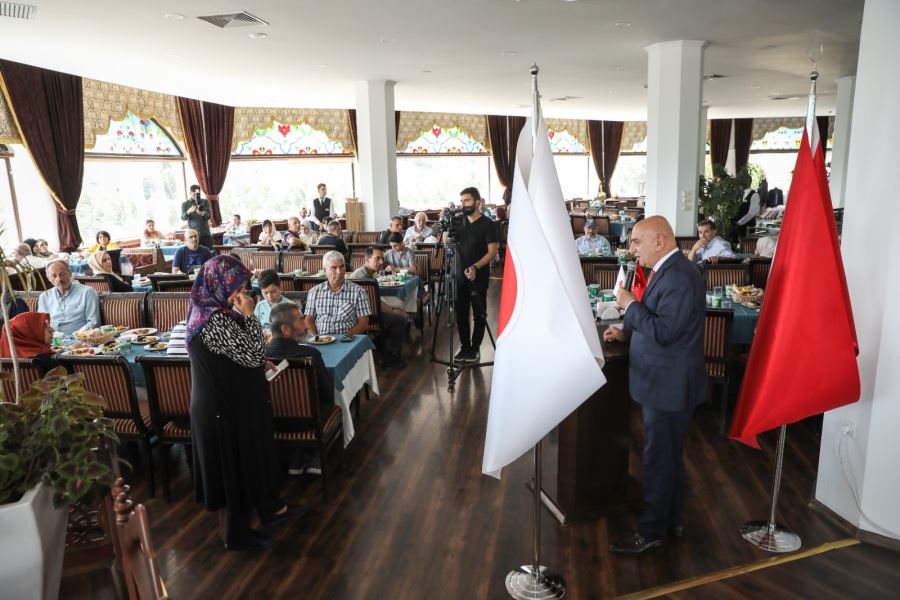 KEÇİÖREN’DE GAZİLER ONURUNA YEMEK VERİLDİ