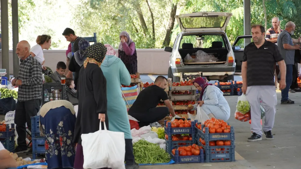 KÖYLÜ PAZARINDA ARACISIZ ALIŞVERİŞ
