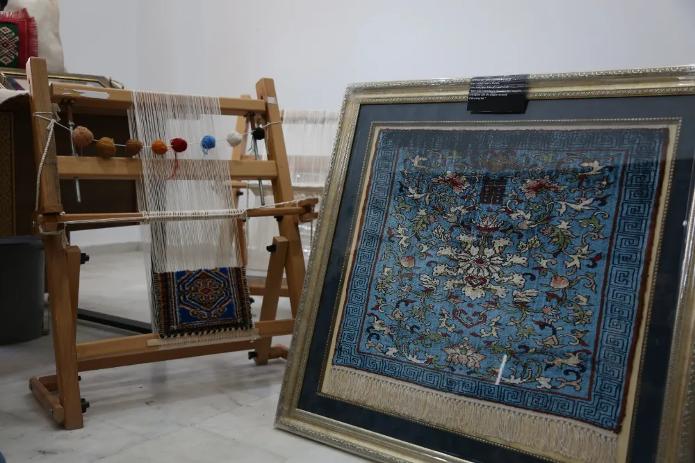 126 BİN DÜĞÜMLÜK GÖZ KAMAŞTIRAN İPEK HALI KEÇİÖREN’DE