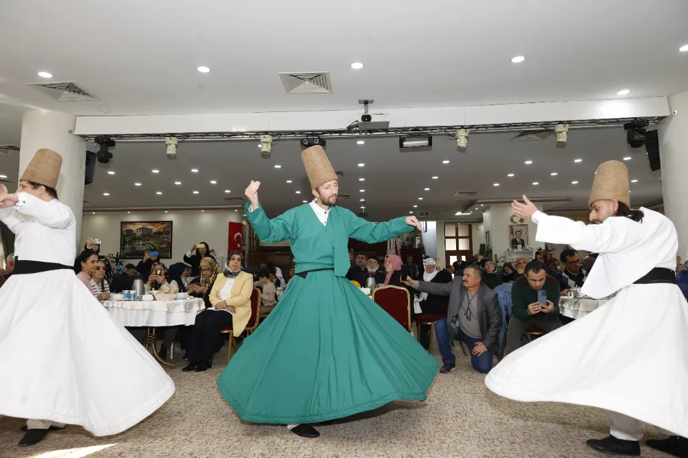 EĞİTİCİ KURSLARLA HEM EĞLENİYOR, HEM ÖĞRENİYORLAR