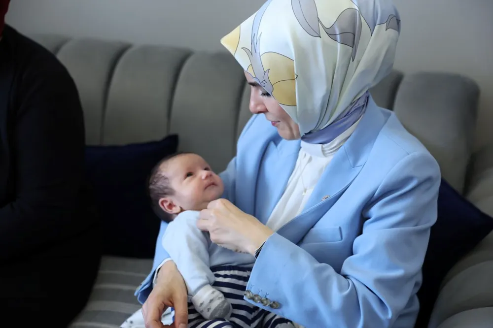 Kasım ayı doğum yardımı ödemeleri annelerin hesaplarına yattı