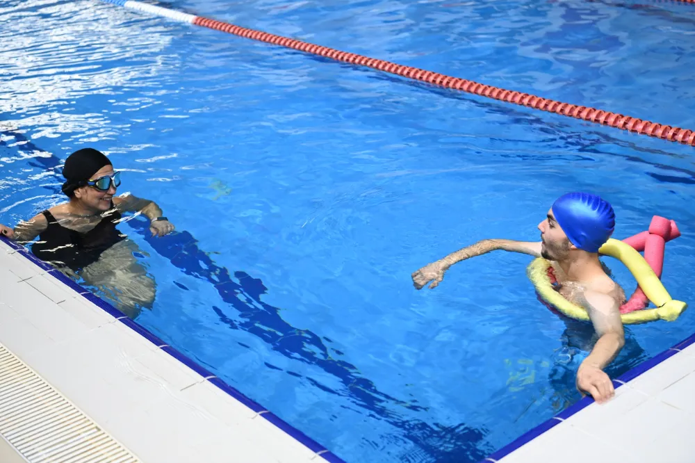 Mamak Belediyesi’nden Engelli Bireylere Yüzme Desteği