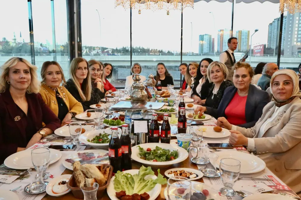 EBRU KEYVAN KADIN MUHTARLAR İLE İFTAR YEMEĞİNDE BİR ARAYA GELDİ