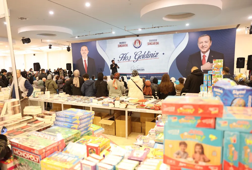 KİTAPSEVERLER ‘SİNCAN KİTAP GÜNLERİ’NE AKIN ETTİ
