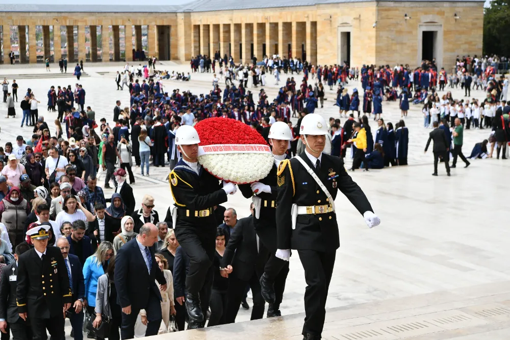 Ata’nın Huzurunda Engelsiz Adımlar