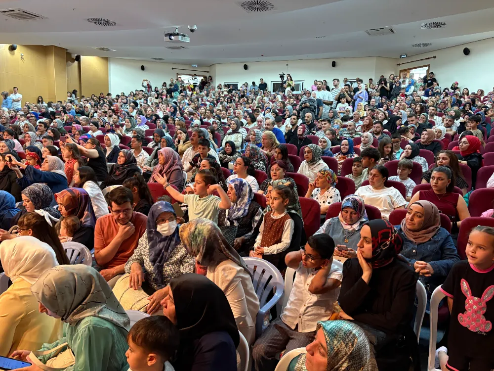 SİNCAN BELEDİYESİ’NİN MİNİKLERİ MEZUN OLDU